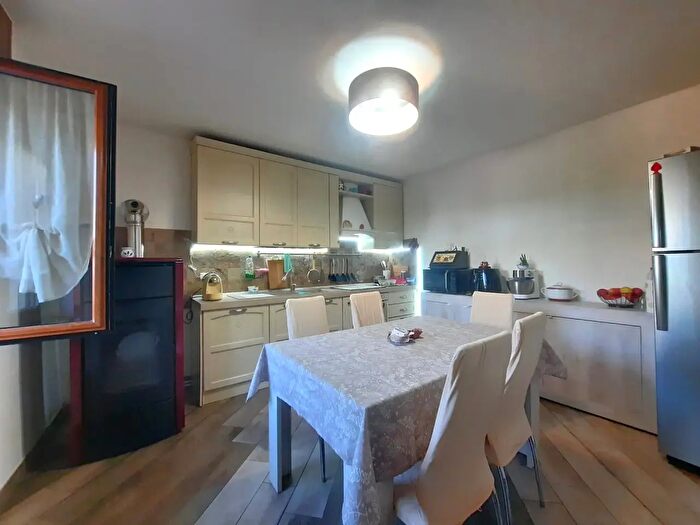 Casa con 8 locali in vendita in Via Salvador Allende, Castel San Giovanni