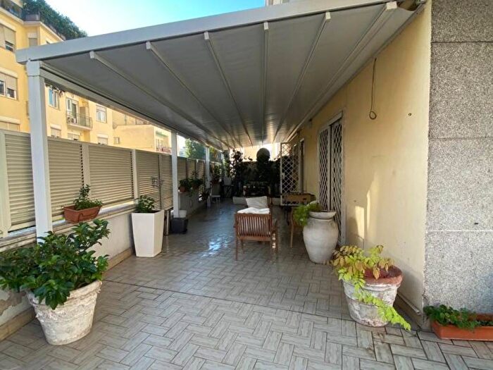 Appartamento trilocale in affitto in Via Archimede, Euclide, Roma
