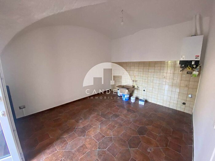 Appartamento quadrilocale in affitto in Via Garibaldi, Centro, Carrù