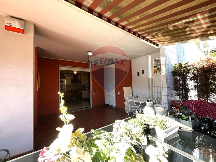 Appartamento trilocale in vendita in Via Montecampione, Arese