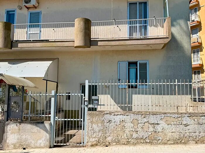Appartamento con 6 locali in vendita in Via Punta del Capillo, Castellaneta