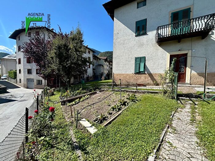 Casa con 5 locali in vendita in Via ° Maggio, Ville dAnaunia