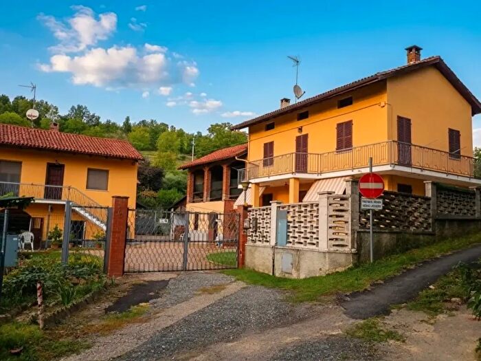 Casa con 8 locali in vendita in Baldissero Torinese