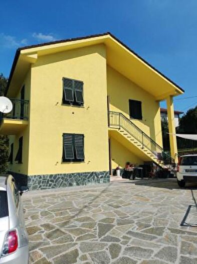 Casa con 6 locali in vendita in Località Maddalena, Sassello