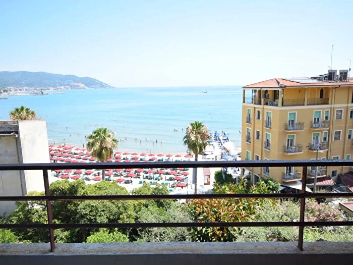 Appartamento monolocale in vendita in Via Sant'Elmo, Diano Marina