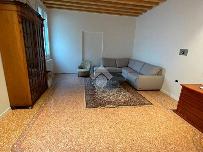 Appartamento bilocale in affitto in Centro, Bassano del Grappa