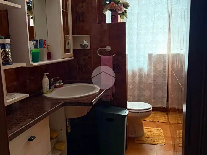 Appartamento trilocale in affitto in Via Caraglio, Torino