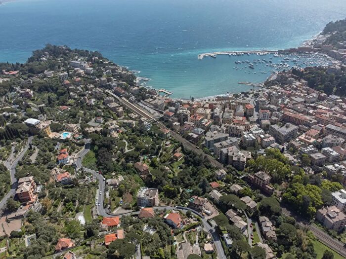 Casa con 15 locali in vendita in Via San Lorenzo, Santa Margherita Ligure