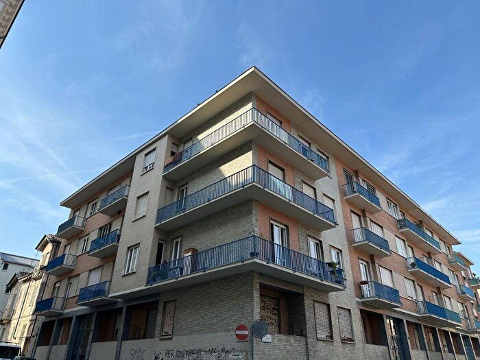 Appartamento trilocale in affitto in Via Figlie dei Militari, Gran Madre Crimea, Torino