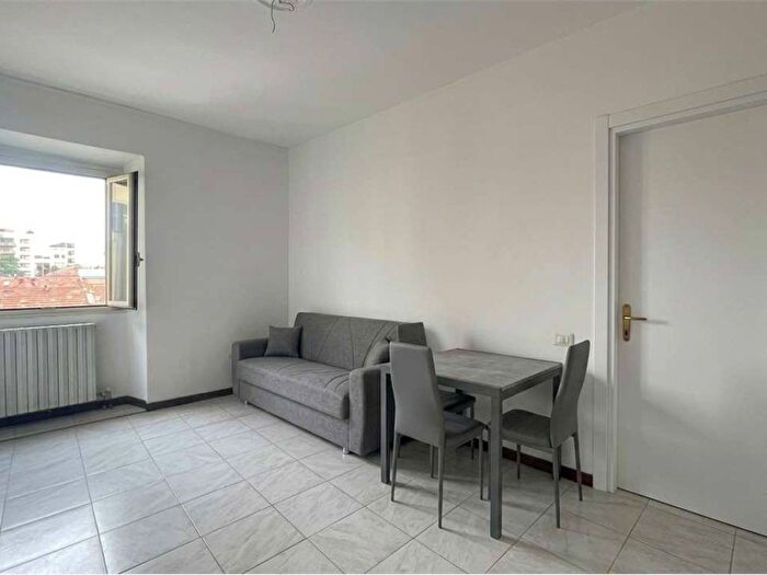 Appartamento bilocale in affitto in via Lomazzo, Paolo Sarpi, Milano