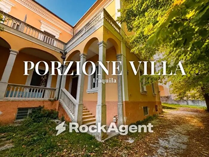 Appartamento con 5 locali in vendita in Via Amiternina, L'Aquila