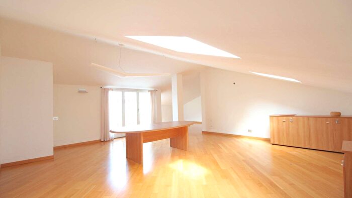 Appartamento quadrilocale in vendita in Piazza Caprara, Cassano DAdda