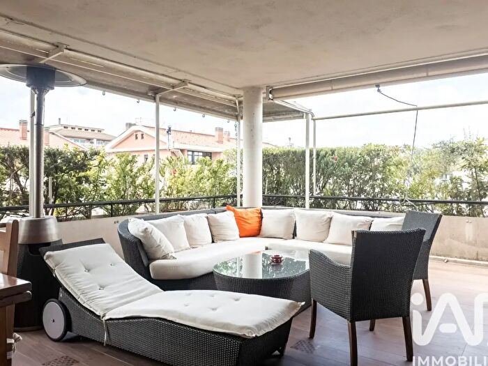 Appartamento con 5 locali in vendita in Via Giuseppe Dessi, Roma