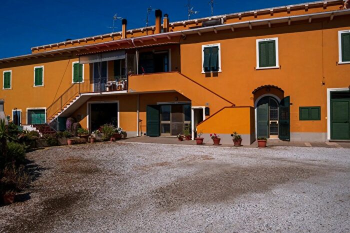 Appartamento trilocale in vendita in Via Vecchia Aurelia, Bibbona