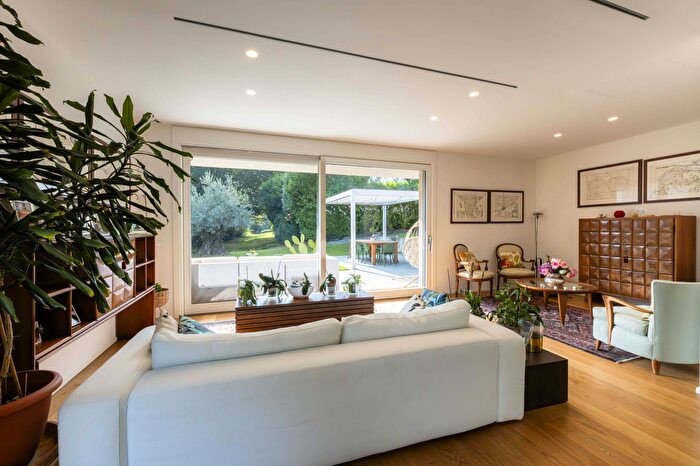 Casa con 10 locali in vendita in Via della Costituzione, Bergamo