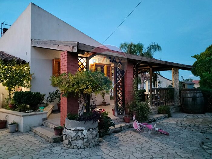 Casa con 6 locali in vendita in Cda Olivieri Strada Provinciale, Vittoria