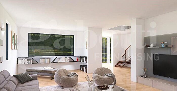 Casa quadrilocale in vendita in Via Roma, Mogliano Veneto