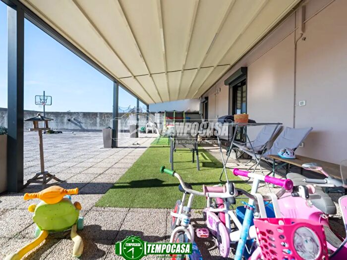 Appartamento quadrilocale in vendita in Via Roma, Cavenago Di Brianza