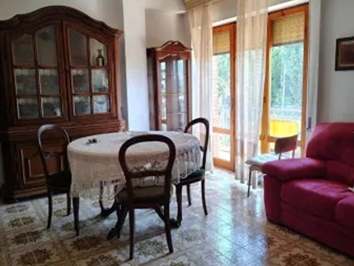Appartamento con 6 locali in vendita in Via Sant'Anna, Pitigliano