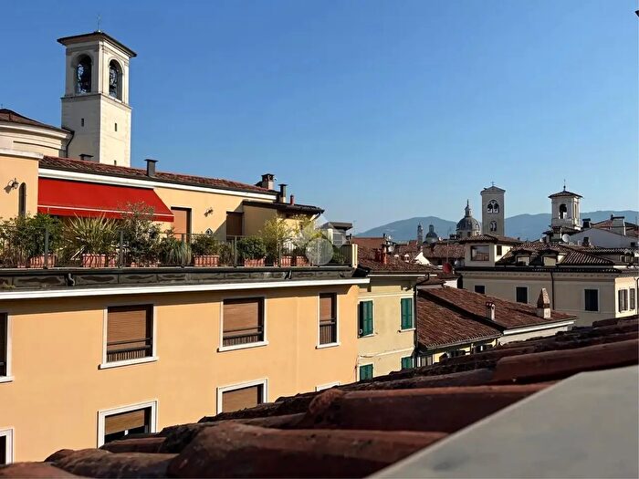 Appartamento bilocale in affitto in Corso Martiri della Libertà, Brescia