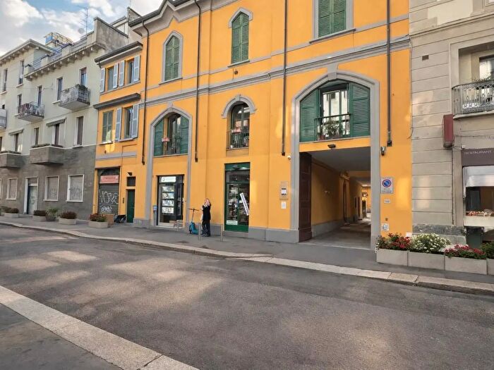 Appartamento trilocale in vendita in Milano