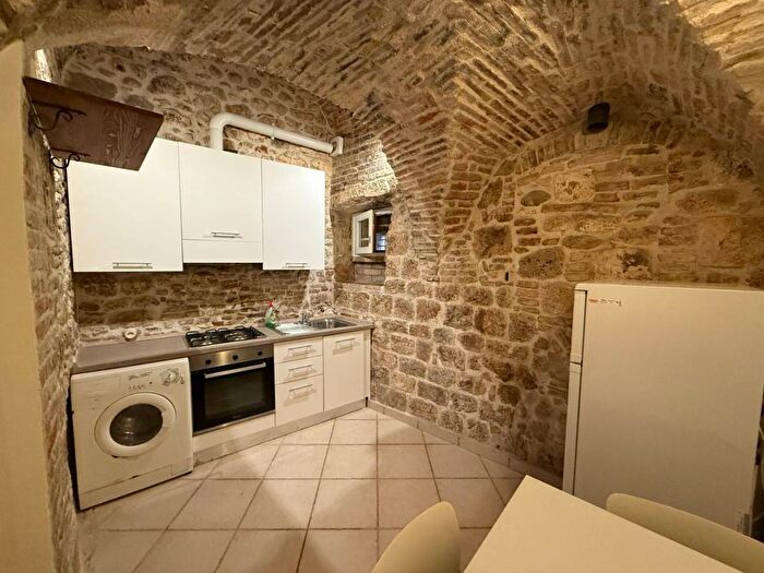 Appartamento trilocale in affitto in Piazza Roma, Ascoli Piceno