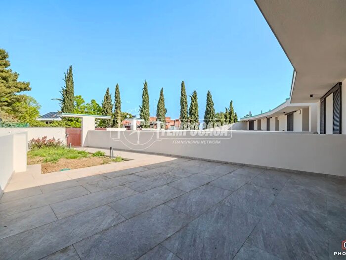 Appartamento con 5 locali in vendita in Viale Trebaci, Riccione