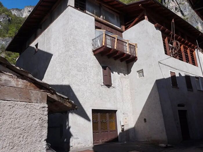 Appartamento quadrilocale in vendita in Via Sant'Andrea, Storo