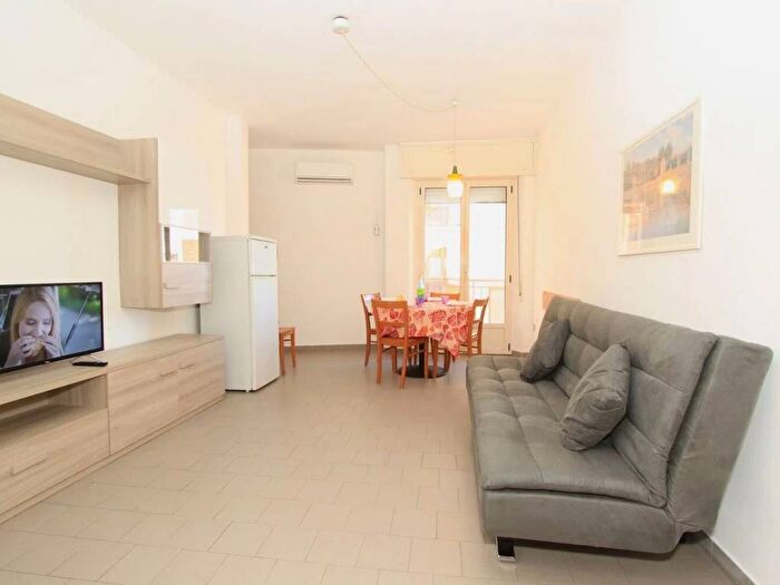 Appartamento trilocale in affitto in Via Della Paganella, Lido degli Scacchi Lido di Pomposa, Comacchio