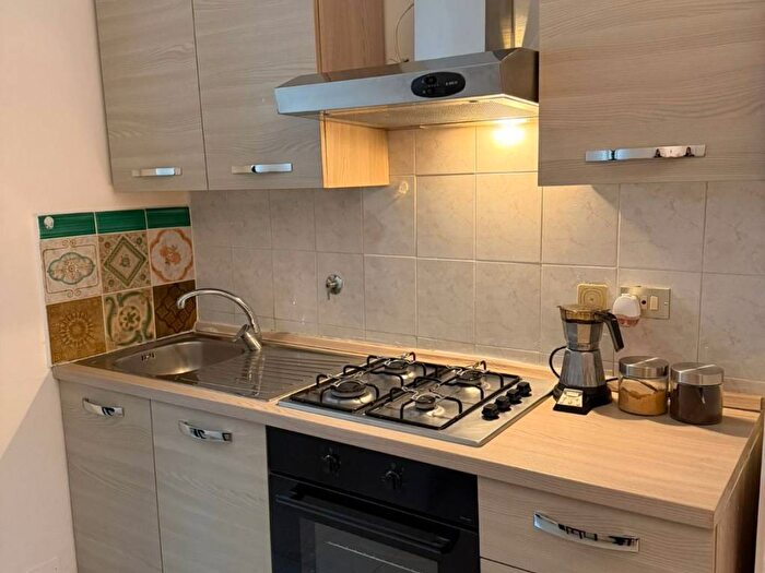 Appartamento monolocale in affitto in Via Santo Stefano, Santo Stefano, Bologna