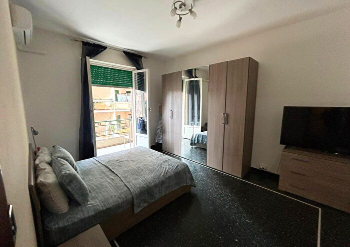 Appartamento quadrilocale in vendita in Genova