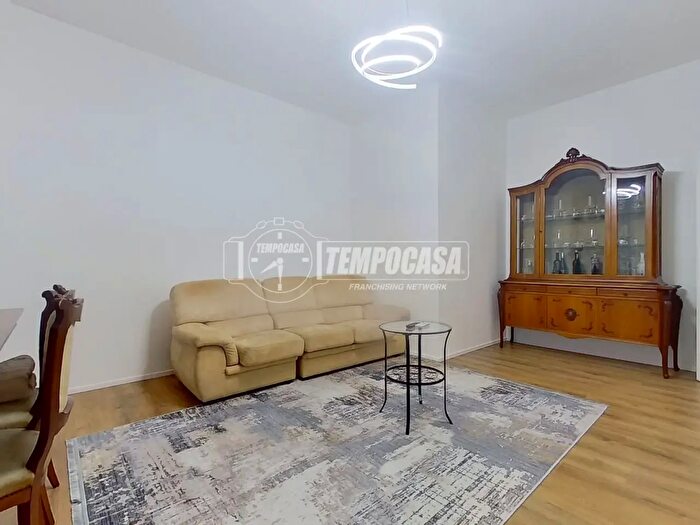 Appartamento trilocale in vendita in Via Cacciatori delle Alpi, Seveso