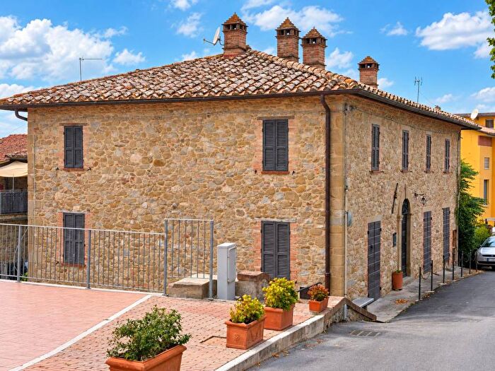Casa con 6 locali in vendita in Via Palmiro Togliatti, Pietrafitta, Piegaro