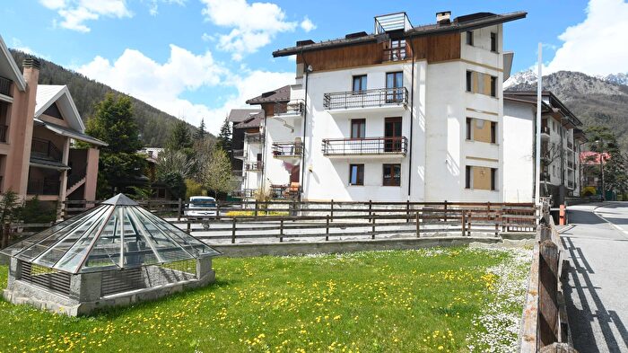Appartamento quadrilocale in vendita in Viale della Vittoria, Bardonecchia