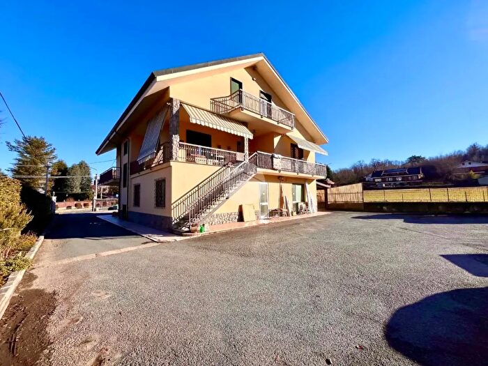 Appartamento quadrilocale in vendita in Via Rivoli, Rosta