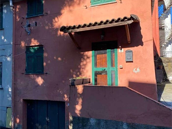 Casa con 5 locali in affitto in Pietralavezzara, Campomorone