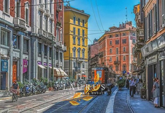 Appartamento con 5 locali in vendita in Via dei Giardini, Milano