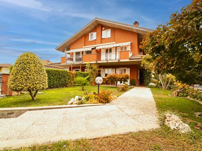 Casa con 7 locali in vendita in Via Valetti, Vinovo