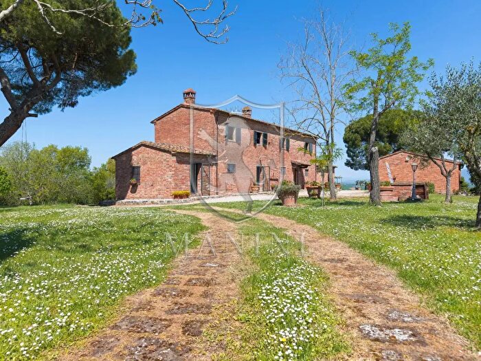 Casa con 10 locali in vendita in Strda Provinciale, Cortona