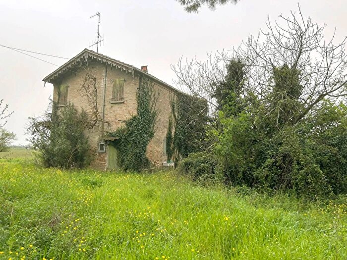 Casa con 9 locali in vendita in Zona Castiglione Ravenna, Ravenna