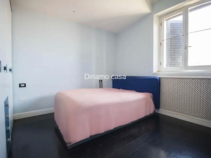 Casa con 8 locali in vendita in Via Marzo, Prato