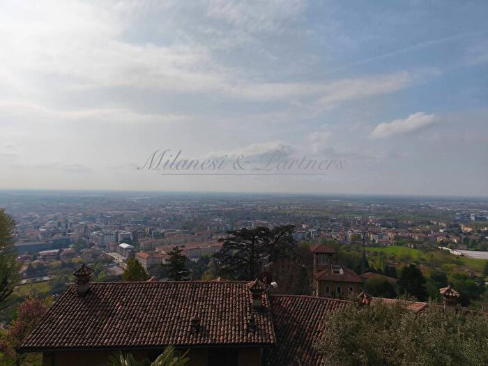 Appartamento trilocale in affitto in Via Sudorno, San Vigilio San Martino della Pigrizia, Bergamo