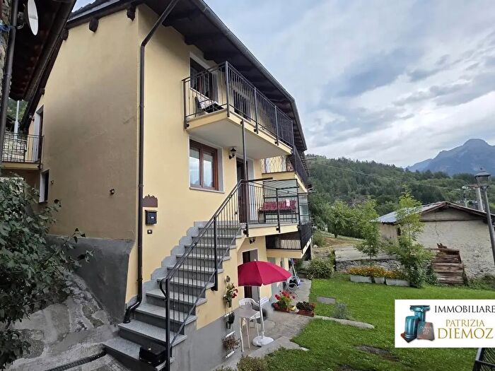 Casa quadrilocale in vendita in Fr La Ville, Allein