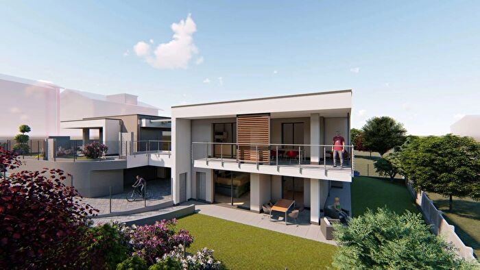 Appartamento trilocale in vendita in Via San Lorenzo, Veniano