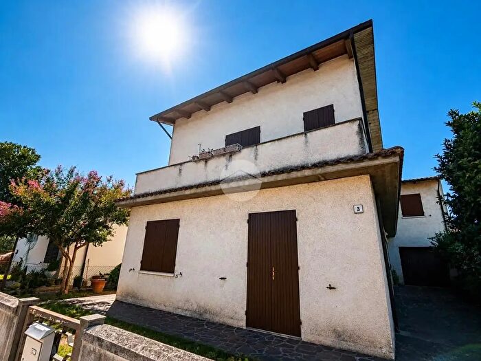Casa con 8 locali in vendita in Via Vittorio Veneto, Ravenna