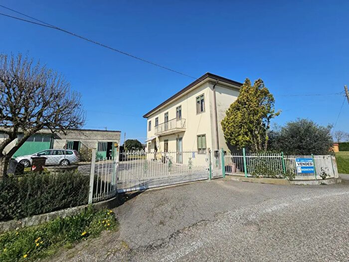 Casa quadrilocale in vendita in Via Raise, Monselice