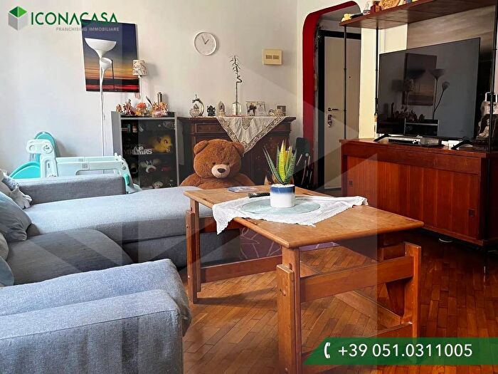 Appartamento con 8 locali in vendita in Via Giovanni Battista Melloni, Bologna