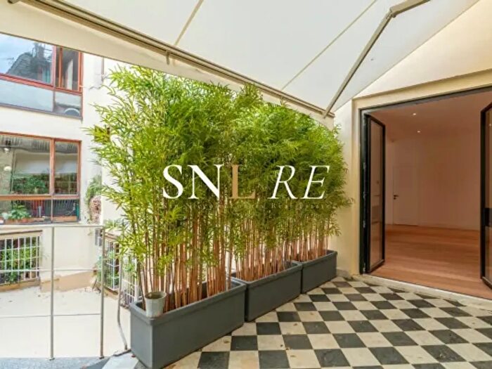 Appartamento con 6 locali in vendita in Via dei Tornabuoni, Firenze