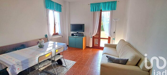 Casa con 11 locali in vendita in Via Bellini, Vinci