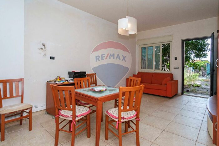 Casa quadrilocale in vendita in Via Libertà, Riposto